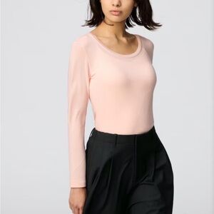 Uniqlo Women's Long-Sleeve Cashmere-Blend Scoop Neck Top